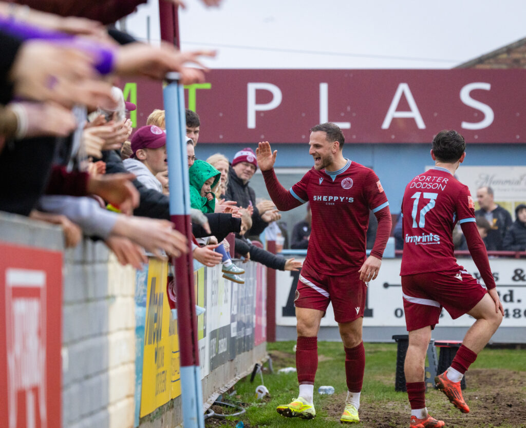 jamie-richards-defender-taunton-town